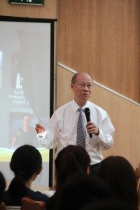 Dr. Ambrose So was invited to speak at the College Master's Welcome Reception for Freshmen 蘇樹輝博士應邀於院長新生見面會上為新生致勉詞