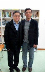 Mr. Francis Mak and College Master Prof. Iu Vai Pan, both alumni of Hong Kong Baptist College, finally met at SHEAC. 同是香港浸會書院的校友麥潤壽先生和院長姚偉彬教授在何鴻燊東亞書院聚首。