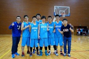 For final year students, this basketball tournament would probably be their last big basketball event to represent SHEAC. 對於應屆畢業生來說,這個總決賽很可能是他們最後一個代表SHEAC的大型籃球賽事了 。
