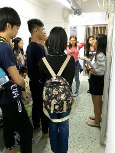 Visited Christian Action’s Chungking Mansions Service Centre which offers assistance to refugees and asylum seekers. 書院一行十幾人到重慶大廈內協助難民和尋求庇護人士的基督教勵行會服務中心參觀。