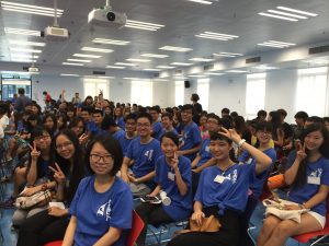 SHEAC student leaders attended the opening session hosted by VR(SA). 學生領袖參加學生事務副校長主持的開幕式。