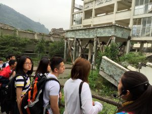   Visiting the quake relics of Xuankou Middle School in Yingxiu, the epicenter of the 2008 Sichuan Great Earthquake 走訪2008年四川大地震震中映秀鎮漩口中學地震遺址